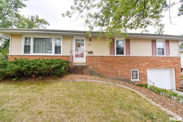 2706 W HUNTINGTON Drive, Peoria, IL 61614