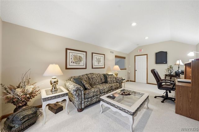 31 Apple Blossom Boulevard, Lancaster, NY 14086