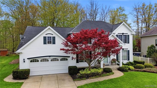 31 Apple Blossom Boulevard, Lancaster, NY 14086