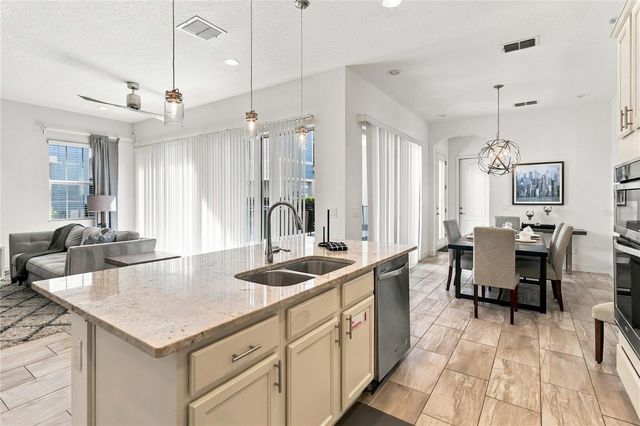 1472 FAIRVIEW CIR, Kissimmee, FL 34747