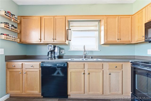 1106 Sportsman Drive, Jeffersonville, IN 47130