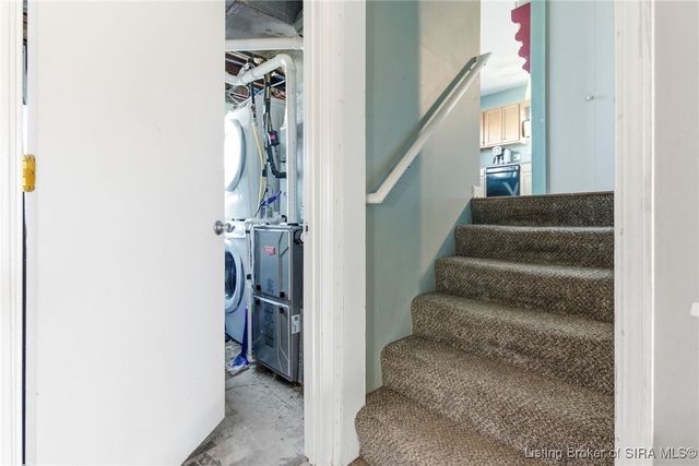 1106 Sportsman Drive, Jeffersonville, IN 47130