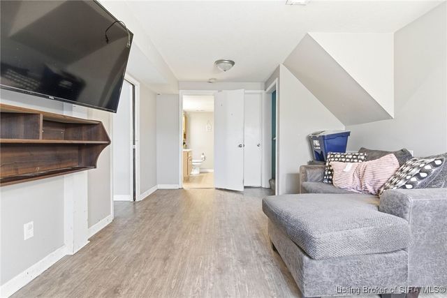 1106 Sportsman Drive, Jeffersonville, IN 47130