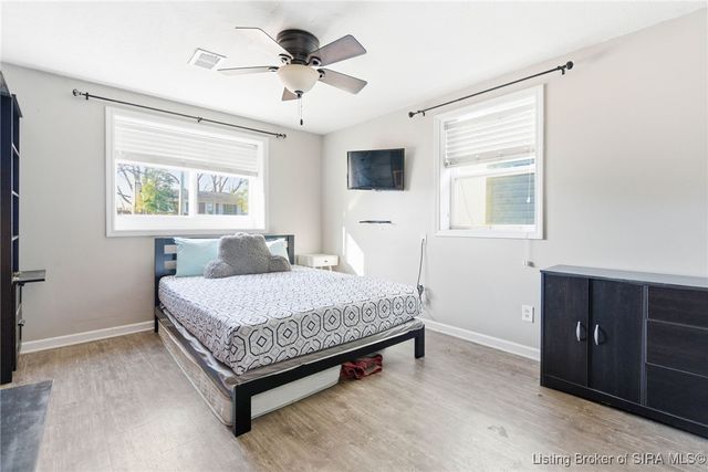 1106 Sportsman Drive, Jeffersonville, IN 47130