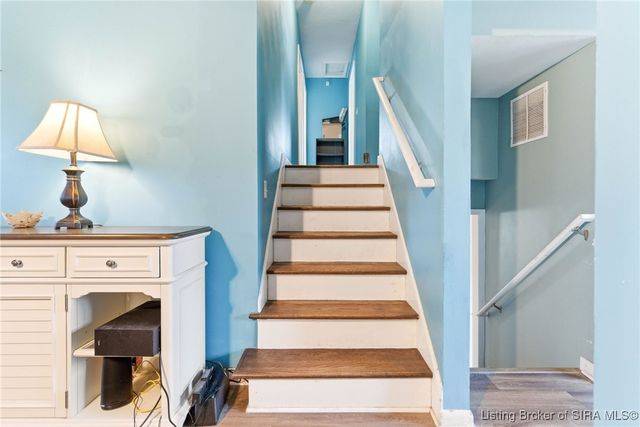 1106 Sportsman Drive, Jeffersonville, IN 47130