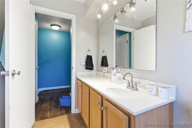 1106 Sportsman Drive, Jeffersonville, IN 47130