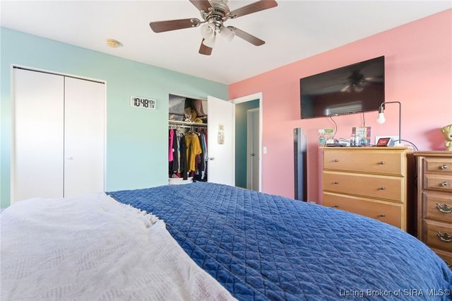 1106 Sportsman Drive, Jeffersonville, IN 47130