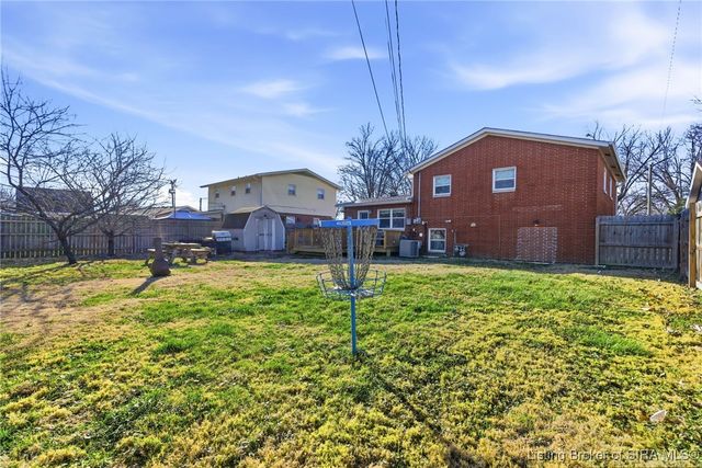 1106 Sportsman Drive, Jeffersonville, IN 47130