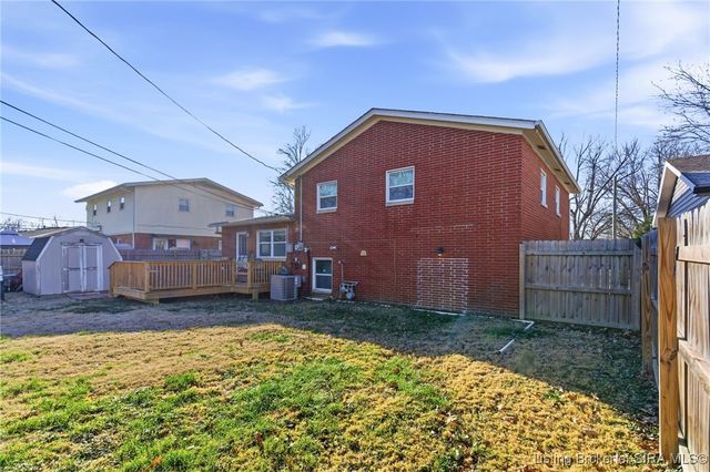 1106 Sportsman Drive, Jeffersonville, IN 47130