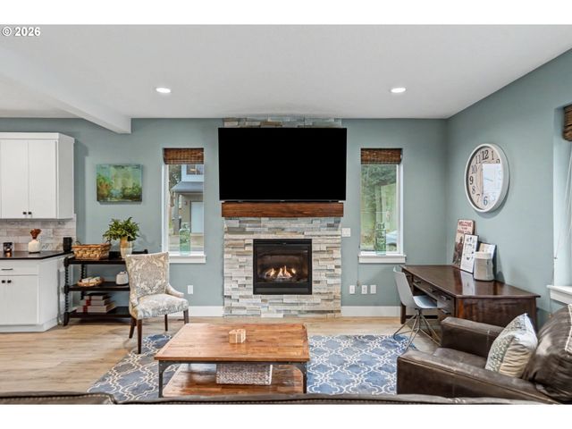 5520 CROSSLER MEADOW Loop Se, Salem, OR 97306