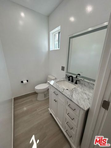 6915 Laramie Avenue, Winnetka (los Angeles), CA 91306