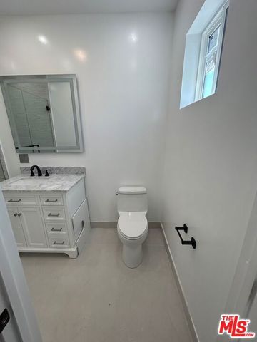 6915 Laramie Avenue, Winnetka (los Angeles), CA 91306