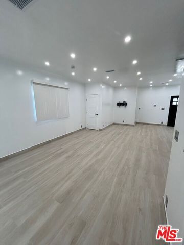 6915 Laramie Avenue, Winnetka (los Angeles), CA 91306
