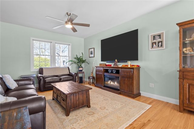 54 Carpenter Street, Warwick, RI 02886