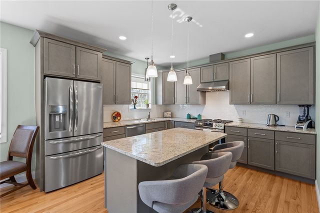 54 Carpenter Street, Warwick, RI 02886