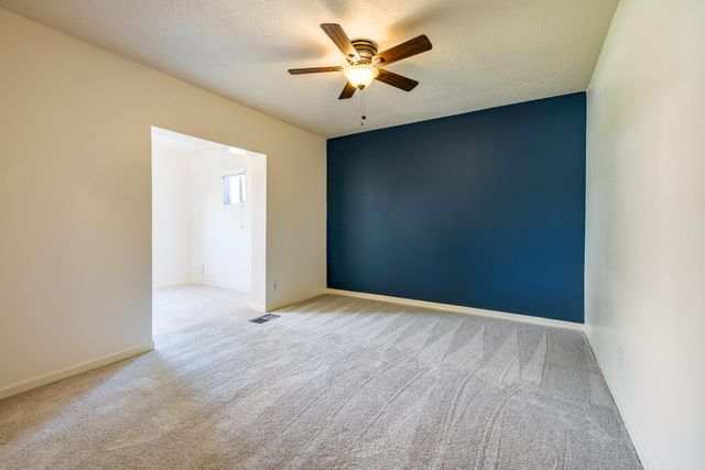 6624 Tierra Drive NW, Albuquerque, NM 87107