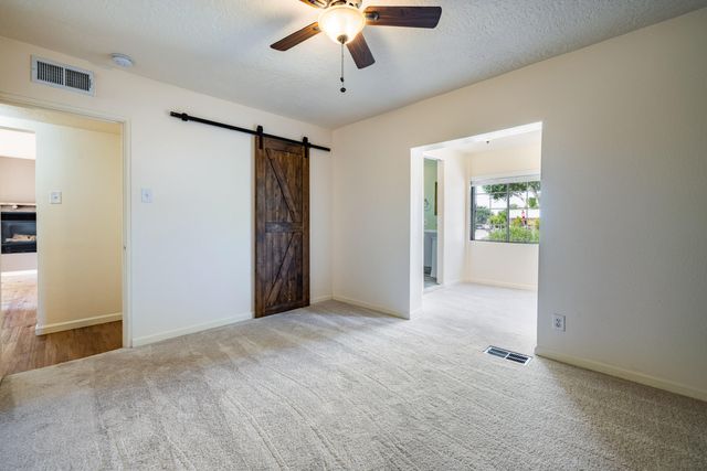 6624 Tierra Drive NW, Albuquerque, NM 87107
