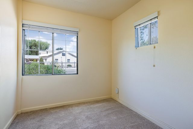 6624 Tierra Drive NW, Albuquerque, NM 87107