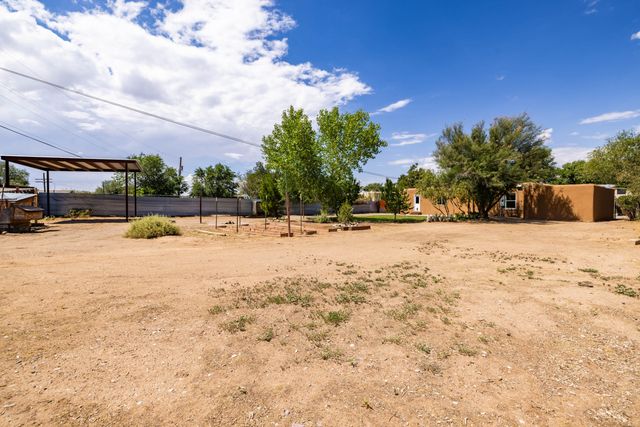 6624 Tierra Drive NW, Albuquerque, NM 87107