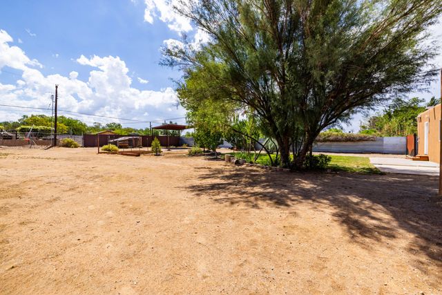 6624 Tierra Drive NW, Albuquerque, NM 87107
