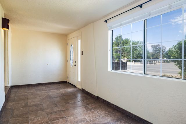 6624 Tierra Drive NW, Albuquerque, NM 87107