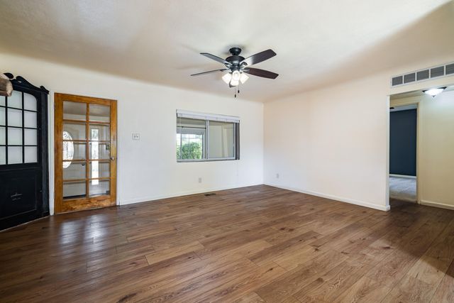 6624 Tierra Drive NW, Albuquerque, NM 87107