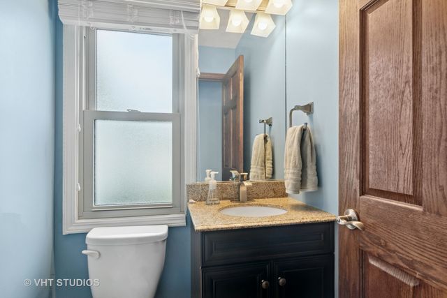 1050 CROFTON Lane, Buffalo Grove, IL 60089