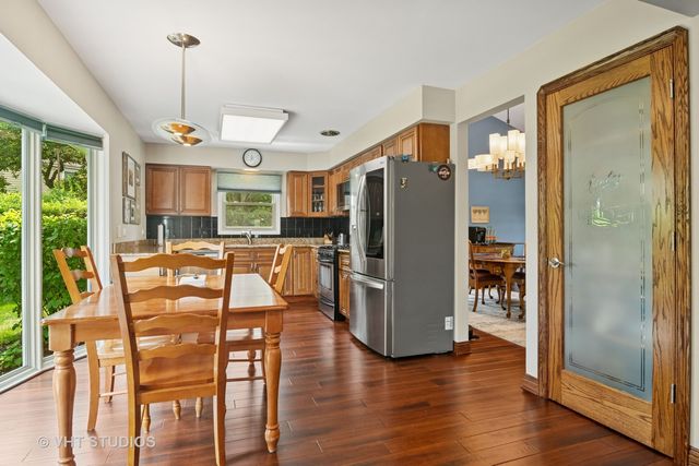1050 CROFTON Lane, Buffalo Grove, IL 60089