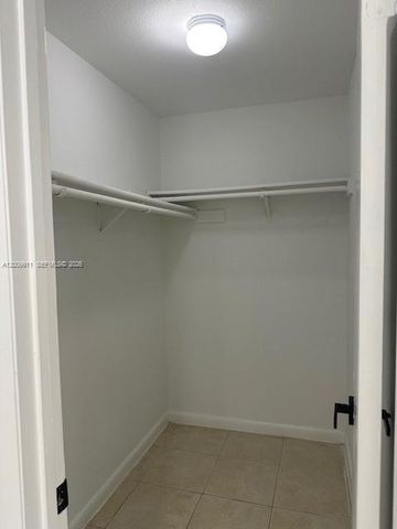 4032 NW 87th Ave 0, Sunrise, FL 33351