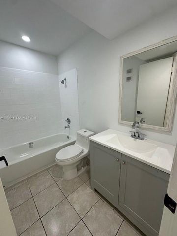 4032 NW 87th Ave 0, Sunrise, FL 33351