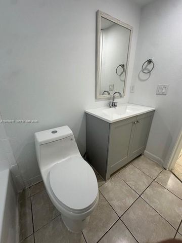 4032 NW 87th Ave 0, Sunrise, FL 33351