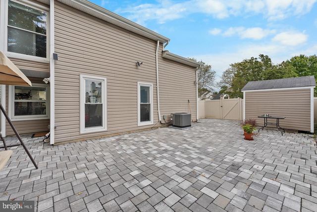 17 WINCHESTER DR, East Windsor, NJ 08520