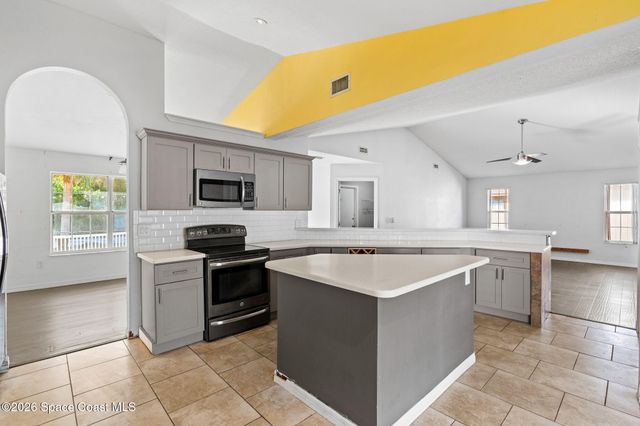 731 Delano Avenue NW, Palm Bay, FL 32907