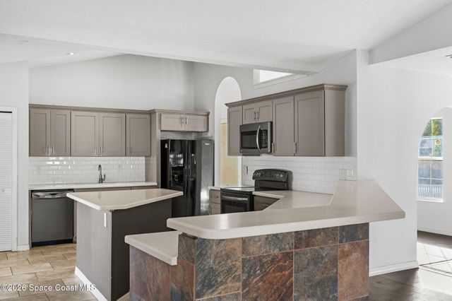 731 Delano Avenue NW, Palm Bay, FL 32907