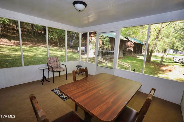 492 Daw Road Road, Raven, VA 24639