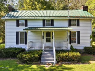 492 Daw Road Road, Raven, VA 24639