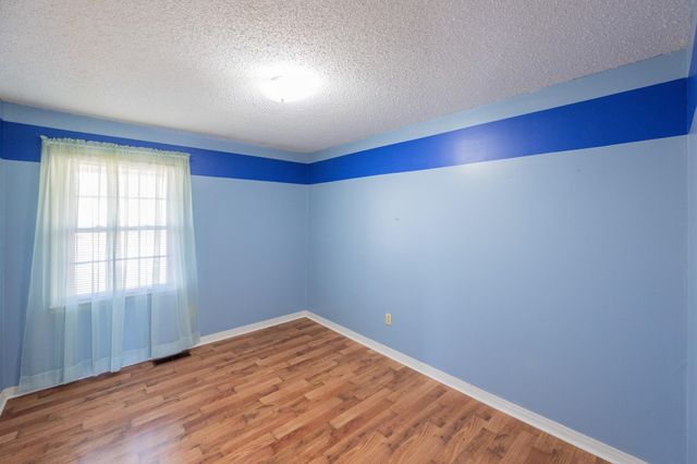 1705 100 HWY W, Decaturville, TN 38329