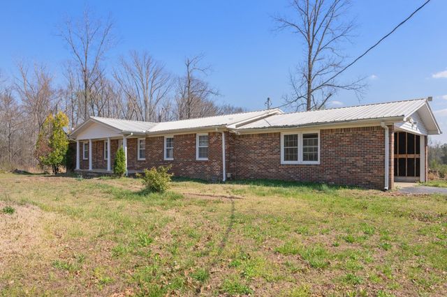1705 100 HWY W, Decaturville, TN 38329