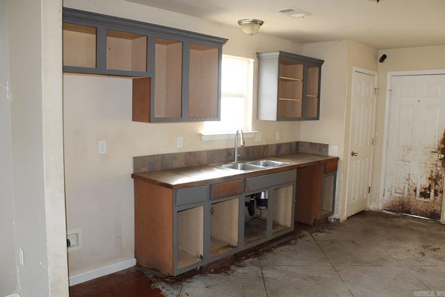 17 Villas Drive, Sherwood, AR 72120