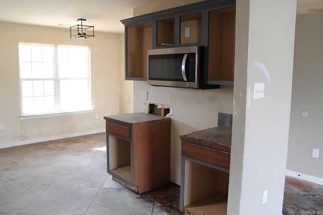 17 Villas Drive, Sherwood, AR 72120