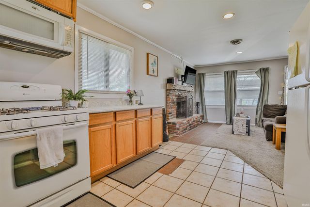 836 Chapman Lake Drive, Warsaw, IN 46582