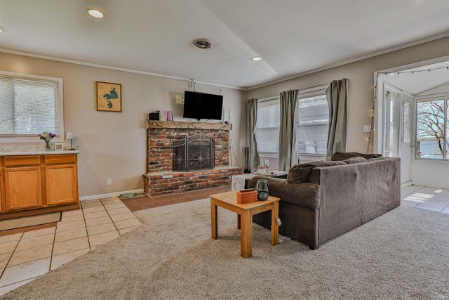 836 Chapman Lake Drive, Warsaw, IN 46582