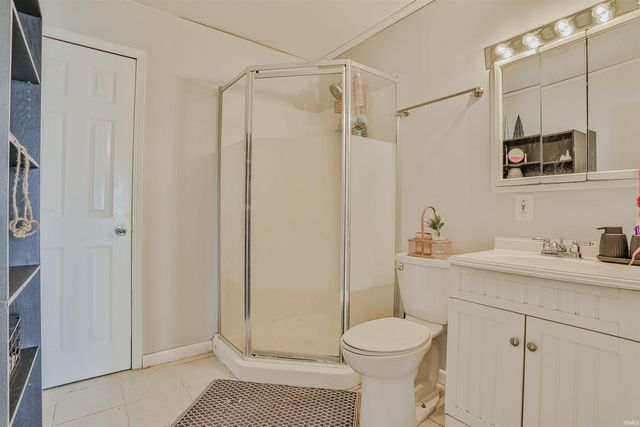 836 Chapman Lake Drive, Warsaw, IN 46582