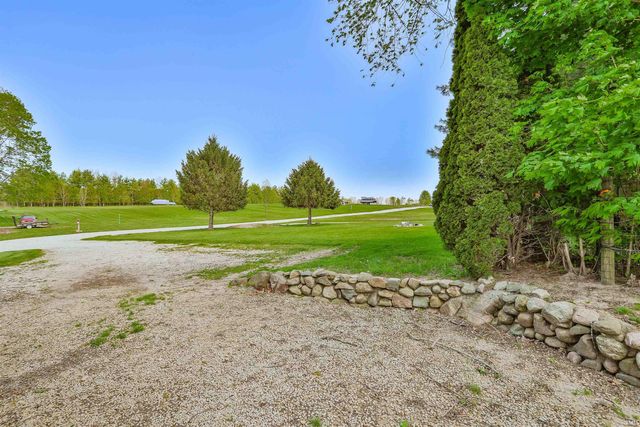 836 Chapman Lake Drive, Warsaw, IN 46582