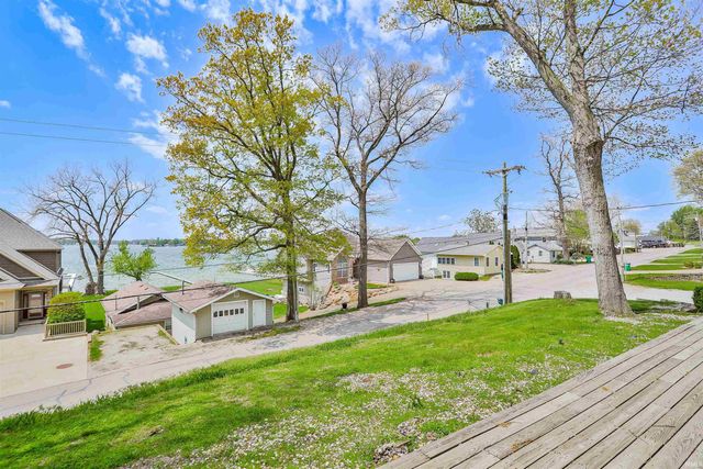 836 Chapman Lake Drive, Warsaw, IN 46582