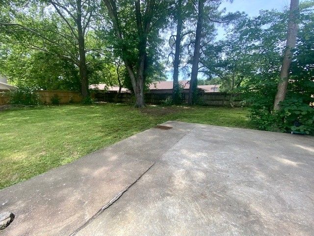 1711 W Deane Street, Fayetteville, AR 72703