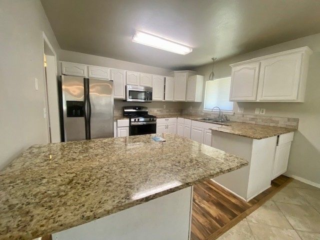 1711 W Deane Street, Fayetteville, AR 72703