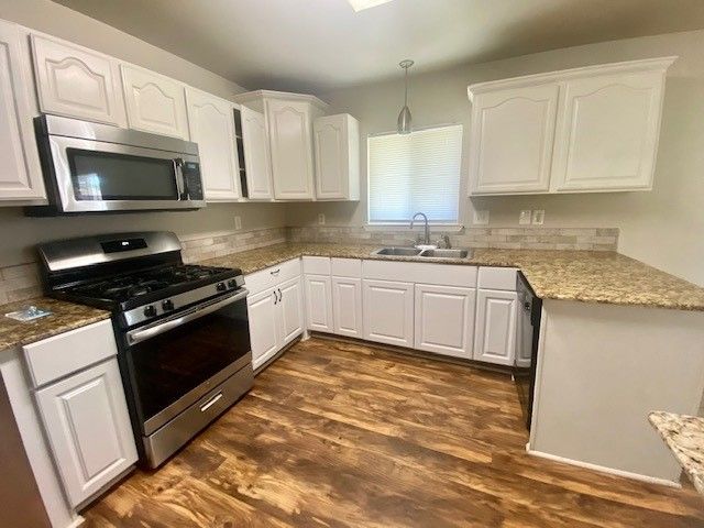 1711 W Deane Street, Fayetteville, AR 72703
