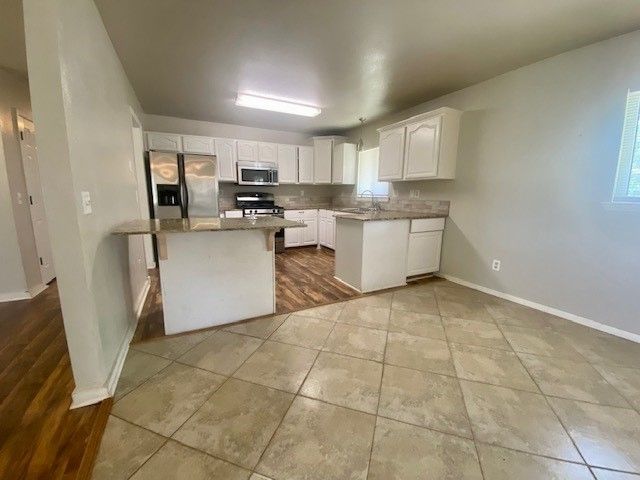 1711 W Deane Street, Fayetteville, AR 72703