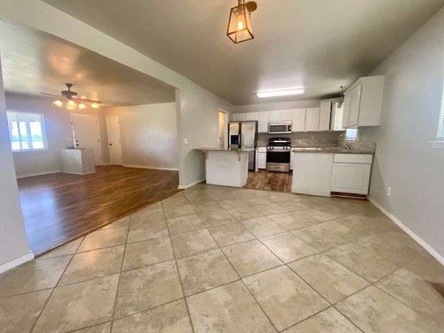 1711 W Deane Street, Fayetteville, AR 72703
